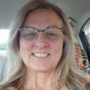 Meet your Posher, Candis